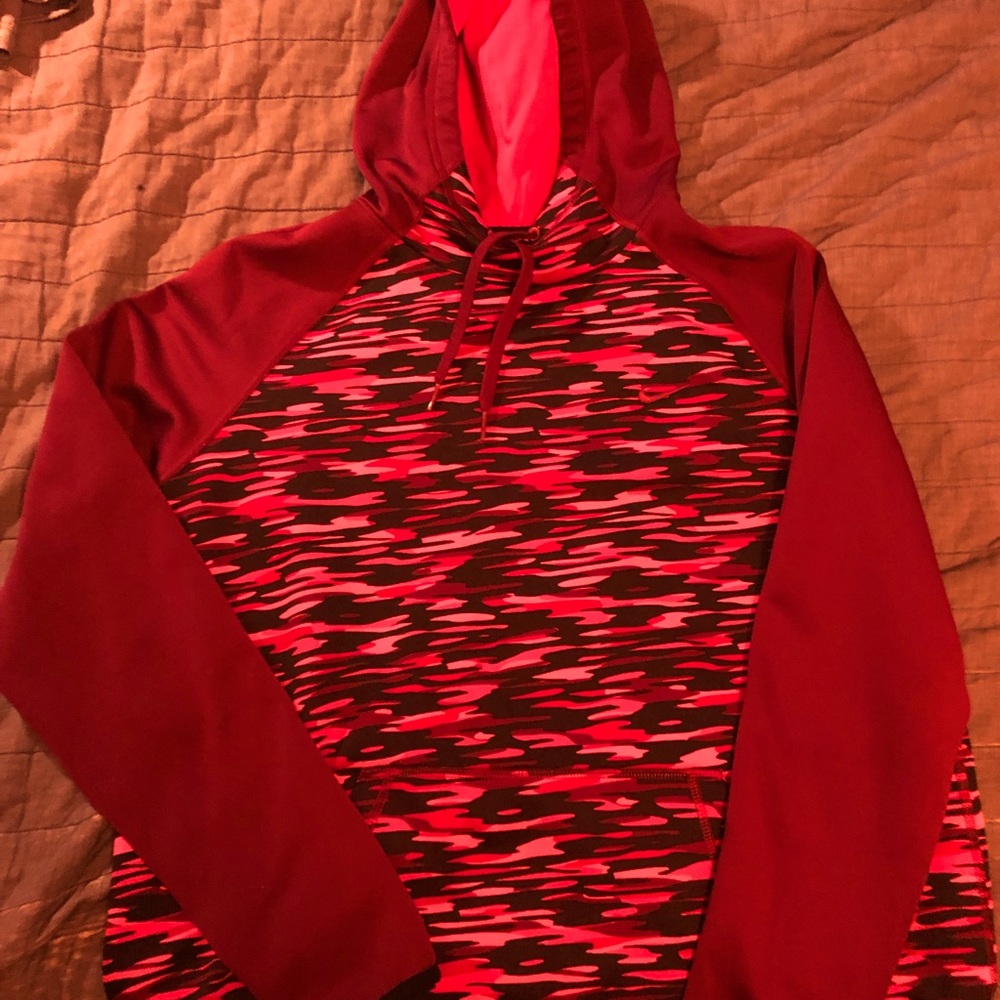 Nike Purple Therma-Fit Camo Hoodie!  Size Large